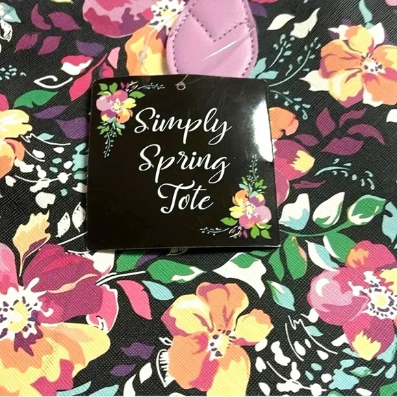 NWT- Simply Spring tote bag - Picture 6 of 9